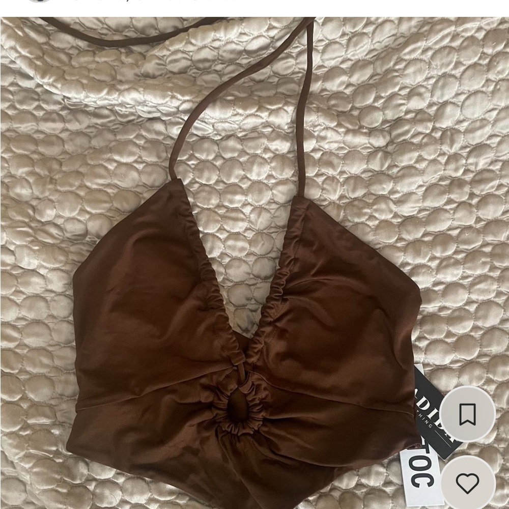 Tik tok boutique brand crop top